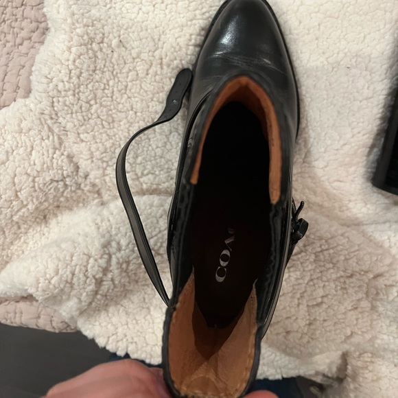 SUPER CHIC Coach leather booties!!! - Picture 4 of 5